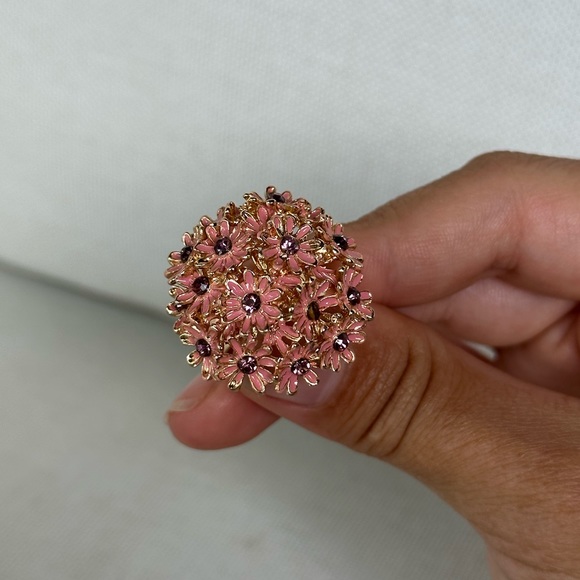 Vintage Pink Daisy Flower Gold plated Ring - Picture 8 of 9